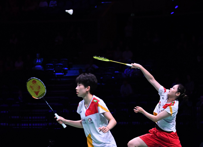 并不取决于 并不取决于